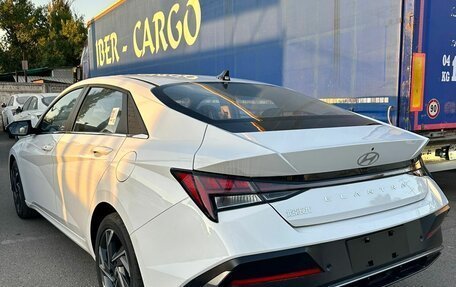 Hyundai Elantra, 2024 год, 2 350 000 рублей, 2 фотография