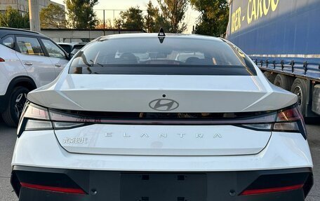 Hyundai Elantra, 2024 год, 2 350 000 рублей, 4 фотография