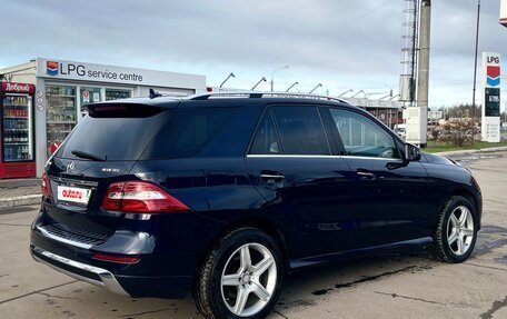 Mercedes-Benz M-Класс, 2015 год, 3 300 000 рублей, 4 фотография