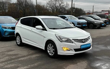 Hyundai Solaris II рестайлинг, 2016 год, 1 050 000 рублей, 3 фотография