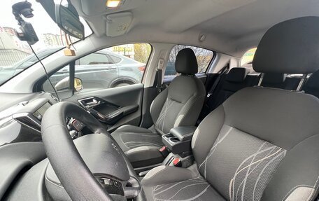 Peugeot 208 II, 2014 год, 750 000 рублей, 13 фотография