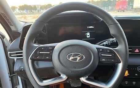 Hyundai Elantra, 2022 год, 1 580 000 рублей, 12 фотография