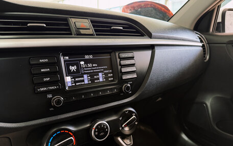 KIA Rio IV, 2018 год, 1 290 000 рублей, 33 фотография