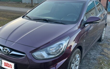 Hyundai Solaris II рестайлинг, 2011 год, 980 000 рублей, 2 фотография