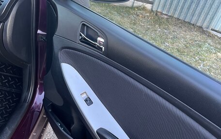 Hyundai Solaris II рестайлинг, 2011 год, 980 000 рублей, 8 фотография