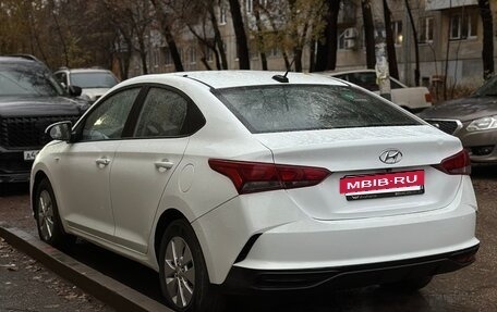 Hyundai Solaris II рестайлинг, 2020 год, 990 000 рублей, 3 фотография