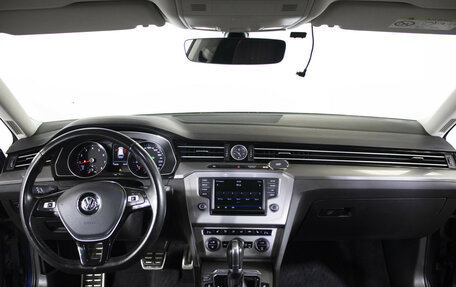 Volkswagen Passat B8 рестайлинг, 2016 год, 2 320 000 рублей, 12 фотография