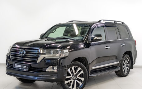 Toyota Land Cruiser 200, 2018 год, 6 550 000 рублей, 1 фотография