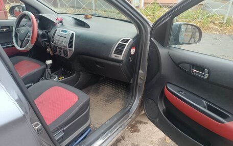 Hyundai i20 IB рестайлинг, 2010 год, 280 000 рублей, 10 фотография