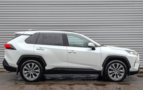 Toyota RAV4, 2022 год, 3 955 000 рублей, 4 фотография