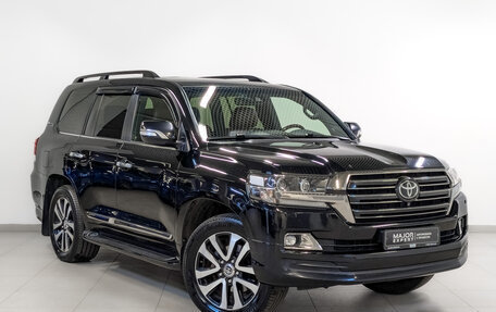 Toyota Land Cruiser 200, 2018 год, 6 550 000 рублей, 3 фотография