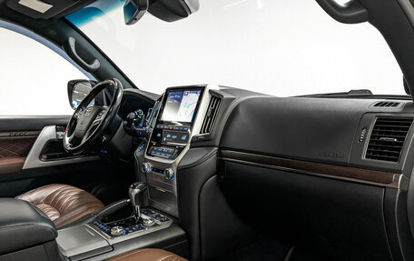 Toyota Land Cruiser 200, 2018 год, 6 550 000 рублей, 13 фотография