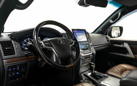 Toyota Land Cruiser 200, 2018 год, 6 550 000 рублей, 15 фотография