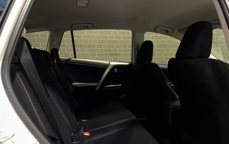 Toyota RAV4, 2015 год, 2 150 000 рублей, 15 фотография