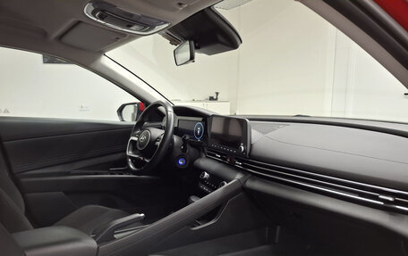 Hyundai Elantra, 2023 год, 2 195 000 рублей, 11 фотография