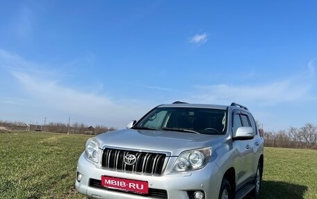 Toyota Land Cruiser Prado 150 рестайлинг 2, 2011 год, 3 000 000 рублей, 10 фотография