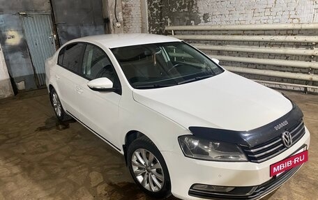 Volkswagen Passat B7, 2011 год, 1 090 000 рублей, 3 фотография