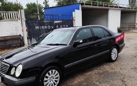 Mercedes-Benz E-Класс, 2001 год, 500 000 рублей, 3 фотография