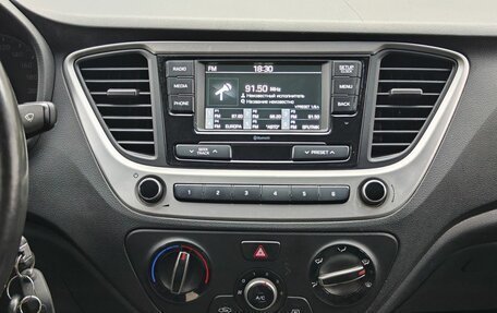 Hyundai Solaris II рестайлинг, 2017 год, 1 059 000 рублей, 18 фотография