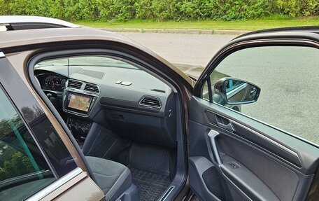 Volkswagen Tiguan II, 2018 год, 2 200 000 рублей, 5 фотография