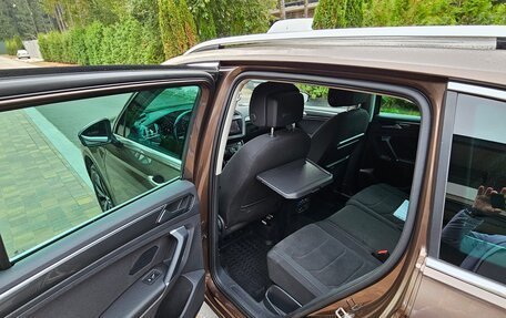 Volkswagen Tiguan II, 2018 год, 2 200 000 рублей, 6 фотография