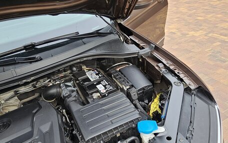 Volkswagen Tiguan II, 2018 год, 2 200 000 рублей, 13 фотография