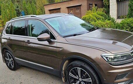 Volkswagen Tiguan II, 2018 год, 2 200 000 рублей, 9 фотография