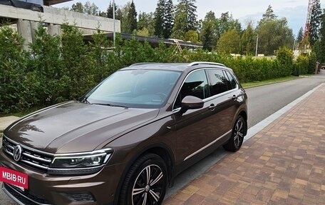 Volkswagen Tiguan II, 2018 год, 2 200 000 рублей, 2 фотография
