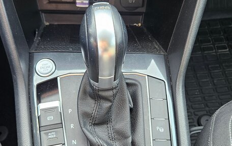 Volkswagen Tiguan II, 2018 год, 2 200 000 рублей, 30 фотография