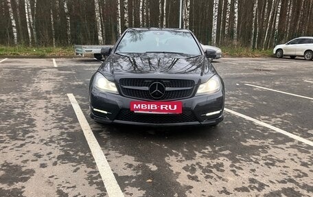 Mercedes-Benz C-Класс, 2011 год, 1 100 000 рублей, 18 фотография