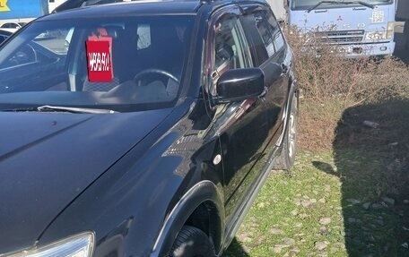 Mitsubishi Outlander III рестайлинг 3, 2005 год, 850 000 рублей, 2 фотография