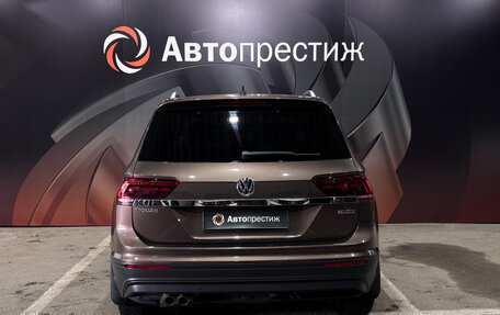 Volkswagen Tiguan II, 2018 год, 2 280 000 рублей, 5 фотография