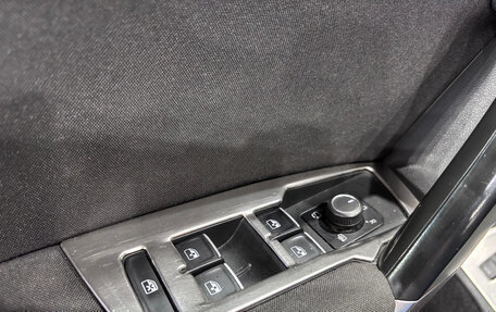 Volkswagen Tiguan II, 2018 год, 2 280 000 рублей, 14 фотография