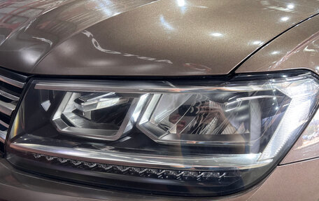 Volkswagen Tiguan II, 2018 год, 2 280 000 рублей, 11 фотография