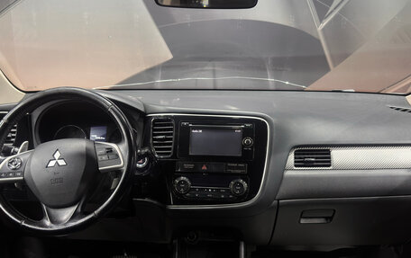 Mitsubishi Outlander III рестайлинг 3, 2013 год, 1 349 000 рублей, 8 фотография