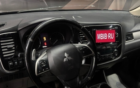 Mitsubishi Outlander III рестайлинг 3, 2013 год, 1 349 000 рублей, 7 фотография