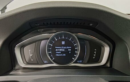 Volvo S60 Cross Country, 2015 год, 1 799 000 рублей, 19 фотография