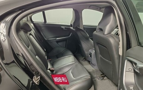 Volvo S60 Cross Country, 2015 год, 1 799 000 рублей, 22 фотография