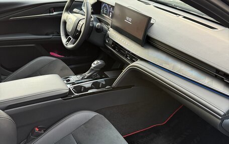 Toyota Camry, 2024 год, 4 250 000 рублей, 10 фотография