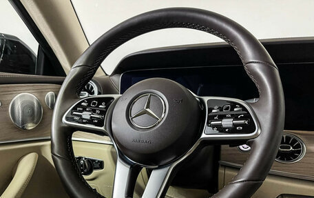 Mercedes-Benz E-Класс, 2019 год, 5 562 000 рублей, 15 фотография