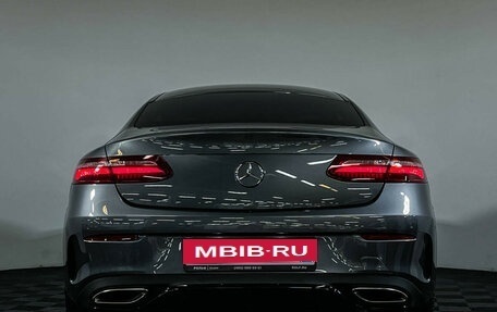 Mercedes-Benz E-Класс, 2019 год, 5 562 000 рублей, 24 фотография