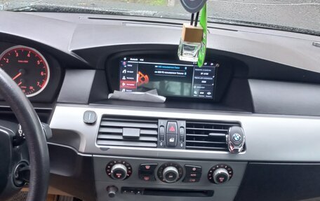 BMW 5 серия, 2004 год, 844 000 рублей, 7 фотография