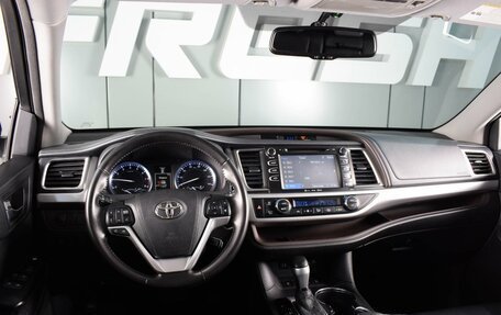 Toyota Highlander III, 2016 год, 3 149 000 рублей, 6 фотография