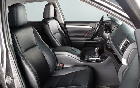 Toyota Highlander III, 2016 год, 3 149 000 рублей, 8 фотография