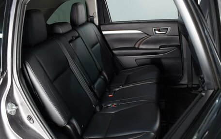 Toyota Highlander III, 2016 год, 3 149 000 рублей, 7 фотография