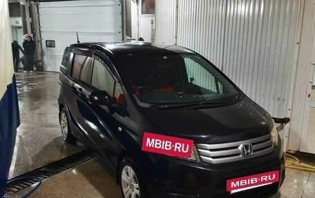 Honda Freed I, 2010 год, 920 000 рублей, 4 фотография