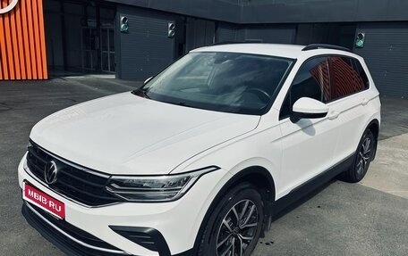 Volkswagen Tiguan II, 2021 год, 3 100 000 рублей, 1 фотография