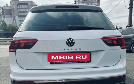 Volkswagen Tiguan II, 2021 год, 3 100 000 рублей, 21 фотография