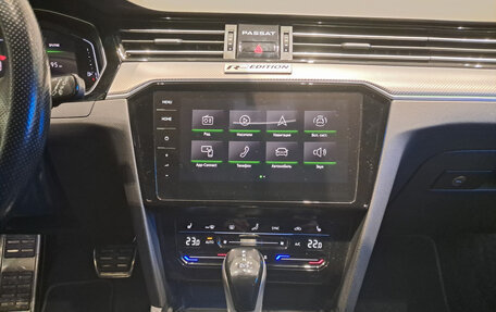 Volkswagen Passat B8 рестайлинг, 2019 год, 3 499 000 рублей, 19 фотография