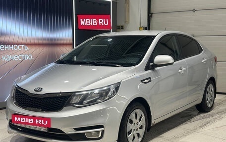 KIA Rio III рестайлинг, 2015 год, 975 000 рублей, 2 фотография
